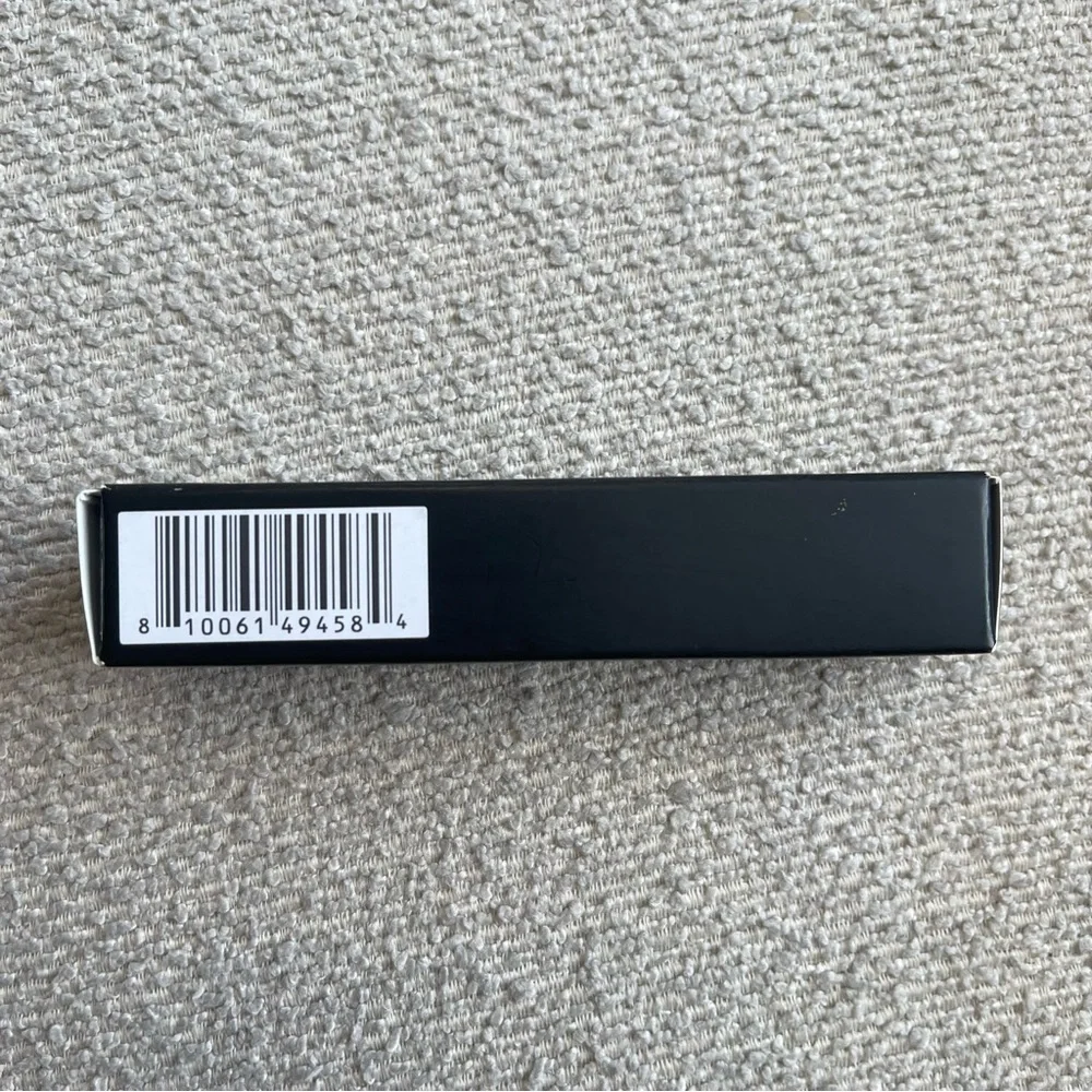 V Kosmetik Creamy Liquid Velvet Lipstick (Bubbly)